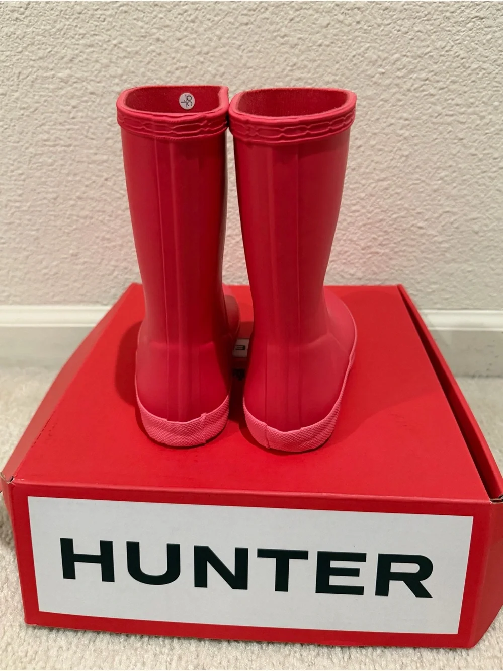 Brand New In Box Hunter Kids First Classic Pink Rubber Rain Boots US 12 UK 11